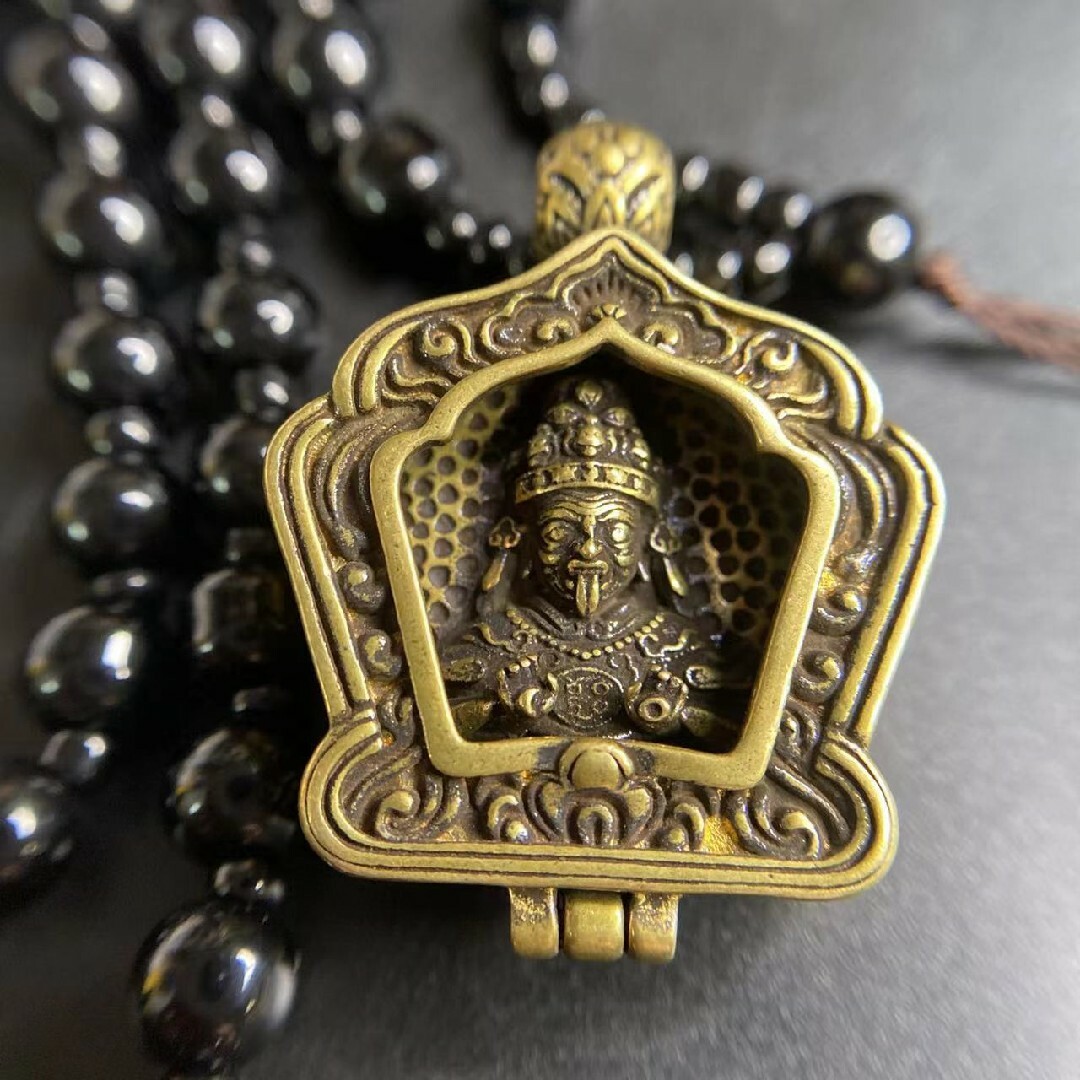 チベット 密教法具 Ghau prayer box ザキラム 女財神 梵字真言