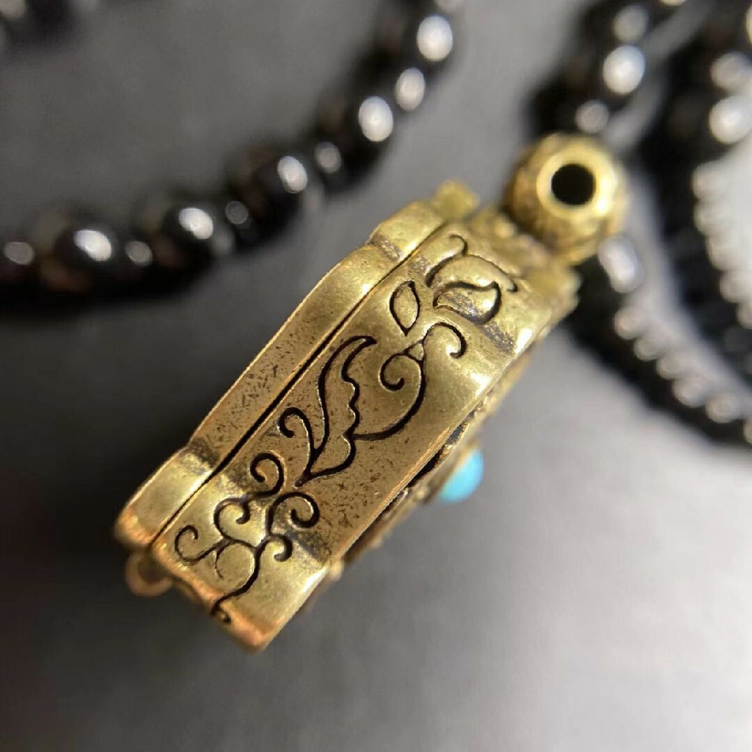 チベット 密教法具 Ghau prayer box ザキラム 女財神 梵字真言