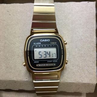 カシオ(CASIO)のえり 様 専用！新品・未使用！即決OK！CASIO 海外モデル 腕時計(腕時計)