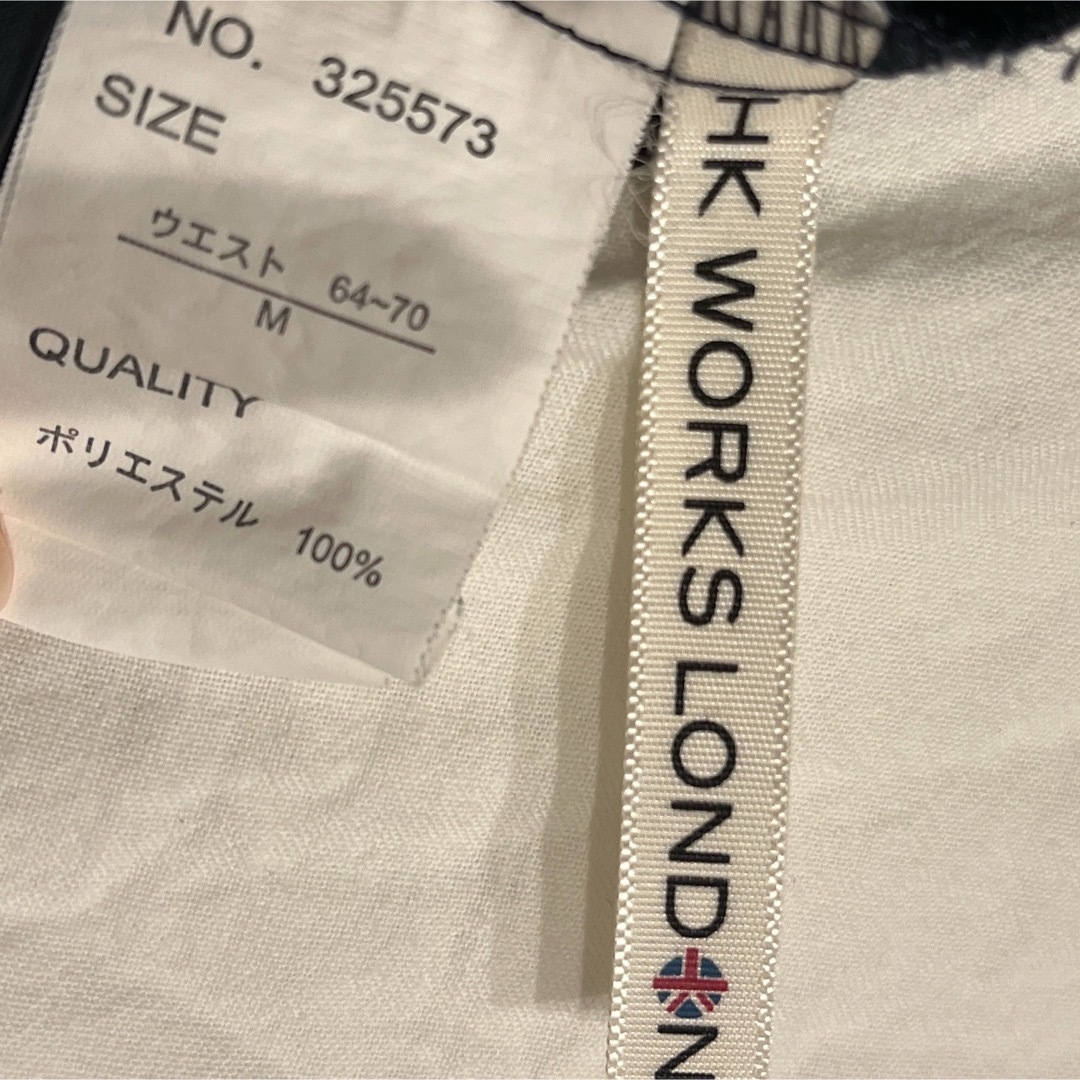 【美品】しまむら　hk works london テーパード　パンツ　ゴム　M レディースのパンツ(クロップドパンツ)の商品写真