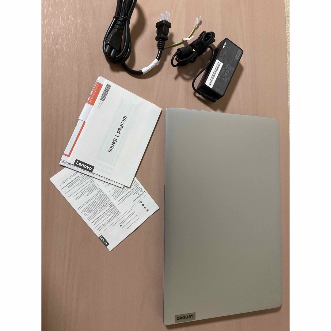 【値下げ】ノートパソコン：Lenovo IdeaPad Slim 170256gb