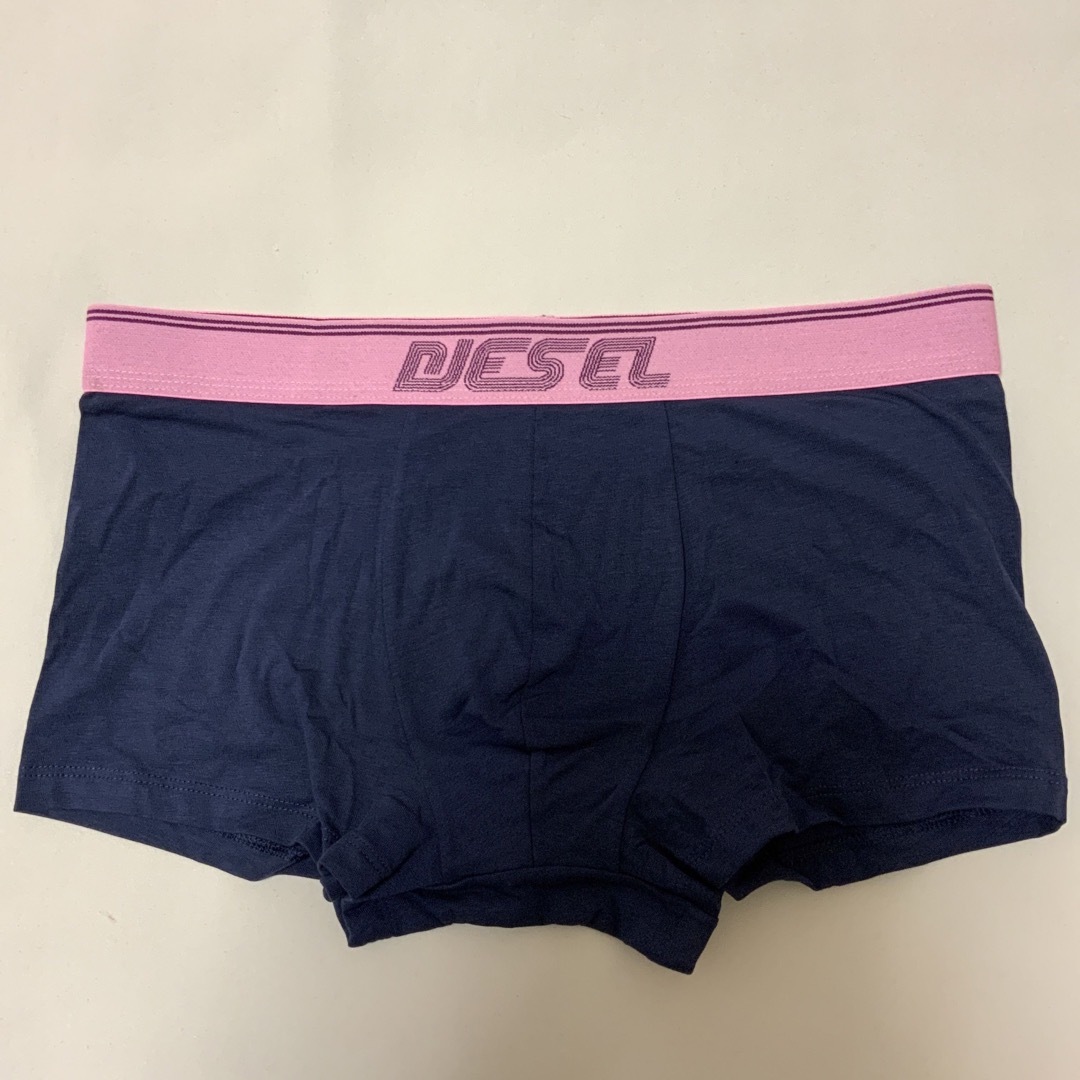 DIESEL(ディーゼル)のDIESEL　UMBX-DAMIENTHREEPACK　ピンク/ブラック　S メンズのアンダーウェア(ボクサーパンツ)の商品写真