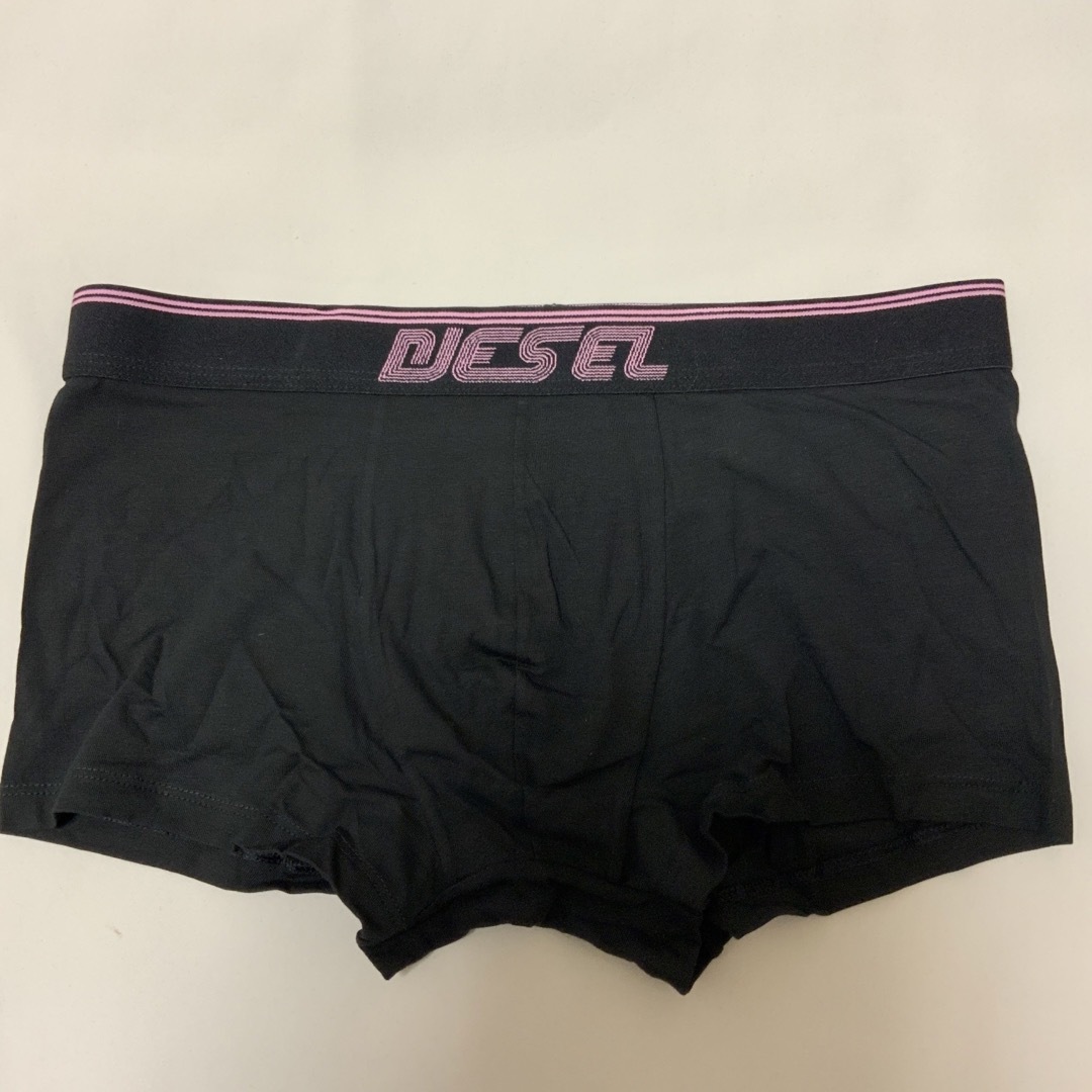 DIESEL(ディーゼル)のDIESEL　UMBX-DAMIENTHREEPACK　ピンク/ブラック　S メンズのアンダーウェア(ボクサーパンツ)の商品写真