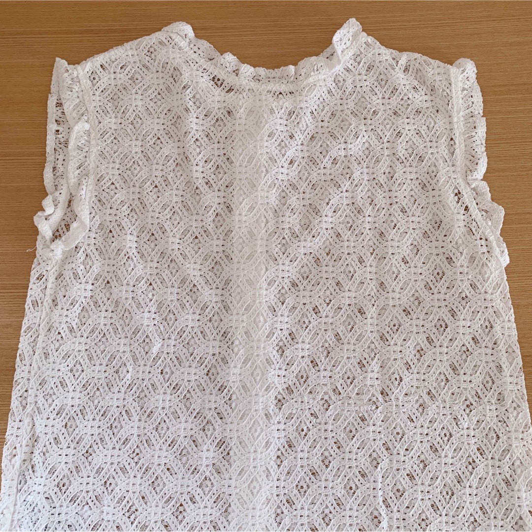 LOWRYS FARM 【美品】ローリーズファーム 白 ブラウス ノースリーブ レースの通販 by みかん粒っ子 LOWRYS FARM ブラウス M ノースリーブ レース ローリーズファーム