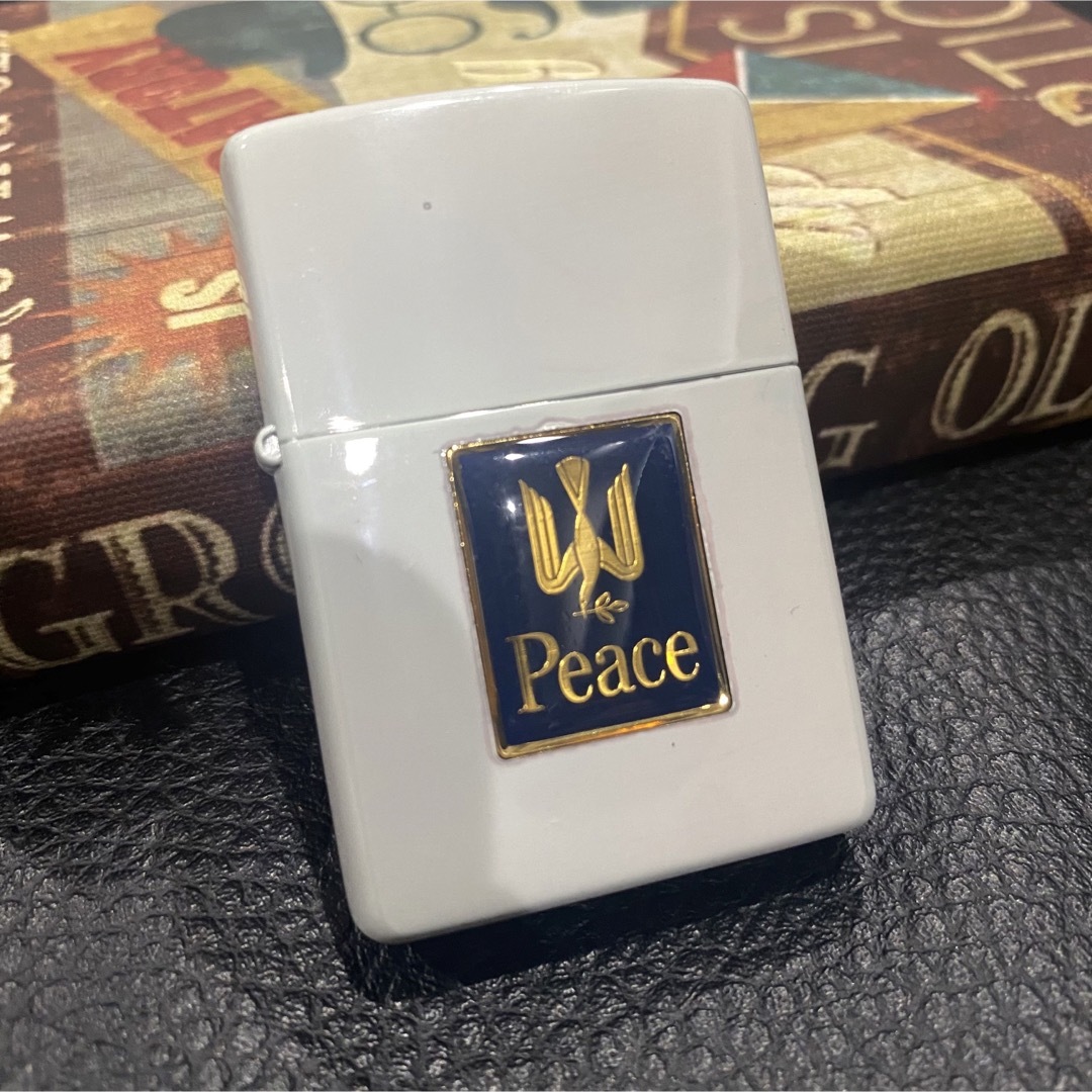 ZIPPO(ジッポー)の【ZIPPO】Peace ピース ホワイト スーパーライト 限定品 未使用 メンズのファッション小物(タバコグッズ)の商品写真