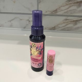 イヴロシェ(Yves Rocher)の【専用】イブロシェ　ジューシーベリーズ　ヘアミスト&リップクリームセット　限定(ヘアウォーター/ヘアミスト)