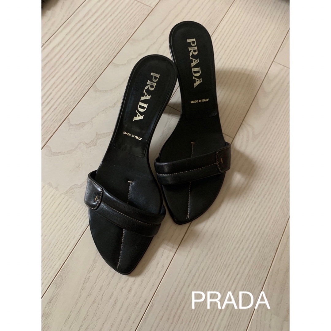 PRADAレザーサンダル24.5美品　メンテ済