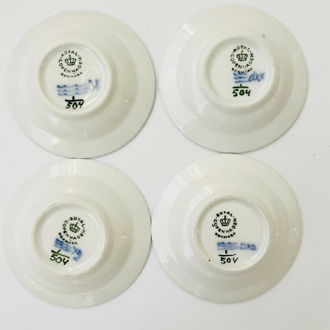 ROYAL COPENHAGEN(ロイヤルコペンハーゲン)のniina様専用　ロイヤルコペンハーゲン　小皿セット インテリア/住まい/日用品のキッチン/食器(グラス/カップ)の商品写真