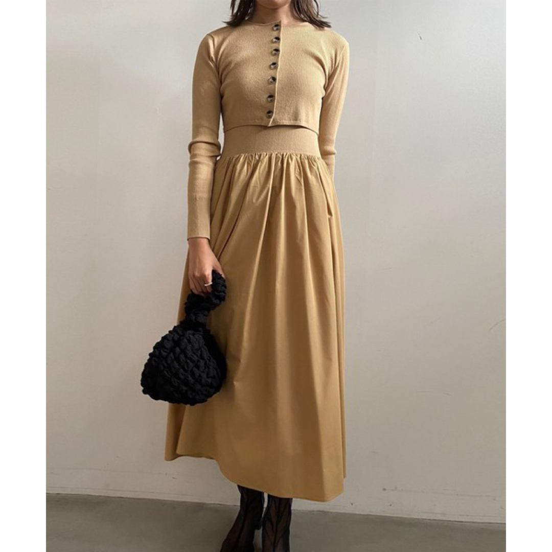 Ameri VINTAGE(アメリヴィンテージ)のAMERI サンプル新品KNIT DOCKING VOLUME DRESS レディースのワンピース(ロングワンピース/マキシワンピース)の商品写真