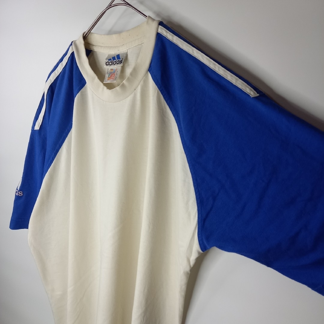 adidas(アディダス)の90s　アディダス　ラグランTシャツ　半袖　ストライプ　刺繍ロゴ　白　青 メンズのトップス(Tシャツ/カットソー(半袖/袖なし))の商品写真
