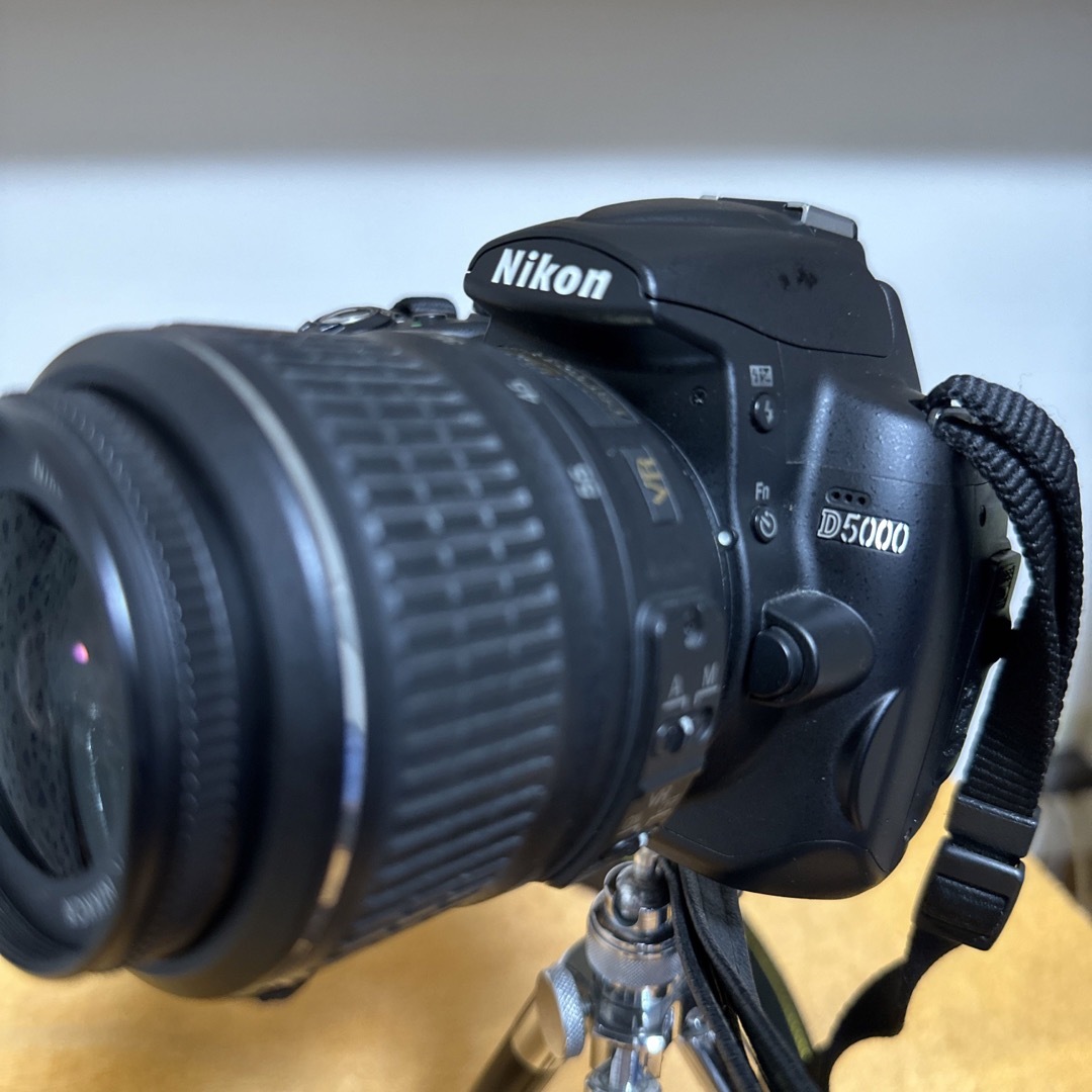 Nikon D5000Wzoomキット三脚付き 6