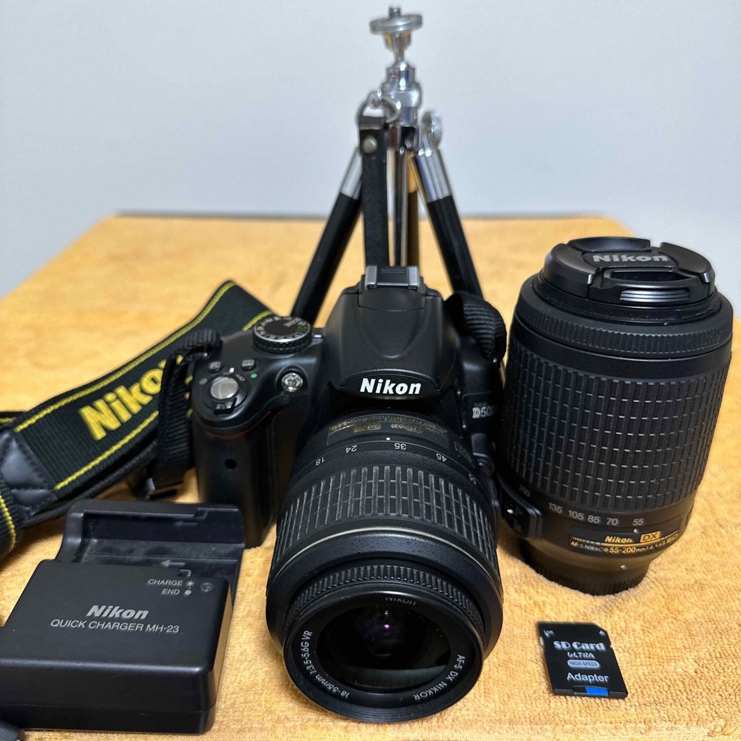 Nikon D5000Wzoomキット三脚付き 3