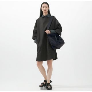 ユニクロ(UNIQLO)のUNIQLO U 2023SS リラックスプルオーバーワンピース(ひざ丈ワンピース)