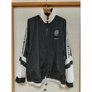 VERSACE(ナイロンジャケット)のフリマアイテム一覧 VERSACE(ナイロンジャケット)のフリマアイテム一覧