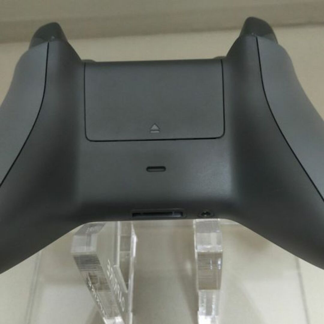 xbox one コントローラー ストームグレイ限定モデル 未使用 日本未発売 エンタメ/ホビーのゲームソフト/ゲーム機本体(その他)の商品写真