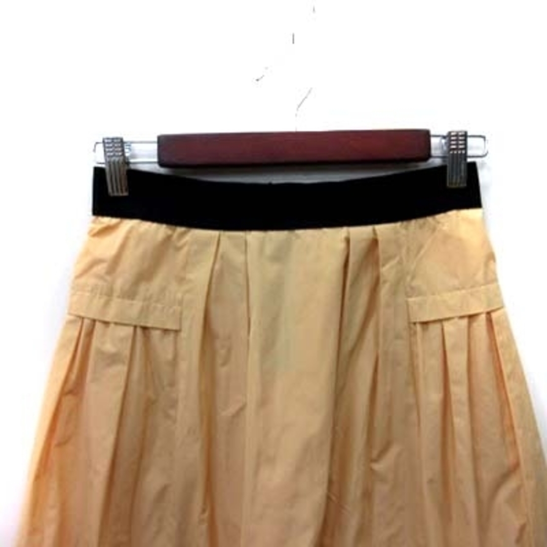 en recre(アンレクレ)のアンレクレ フレアスカート ギャザー ひざ丈 38 黄色 イエロー /YI レディースのスカート(ひざ丈スカート)の商品写真