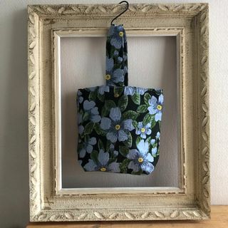 ザラ(ZARA)のflower bag　　レディース　ハンドバッグ　新品(ロングワンピース/マキシワンピース)