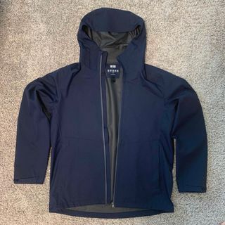 ユニクロ(UNIQLO)のUNIQLO ブロックテックパーカ（Navy）L(マウンテンパーカー)