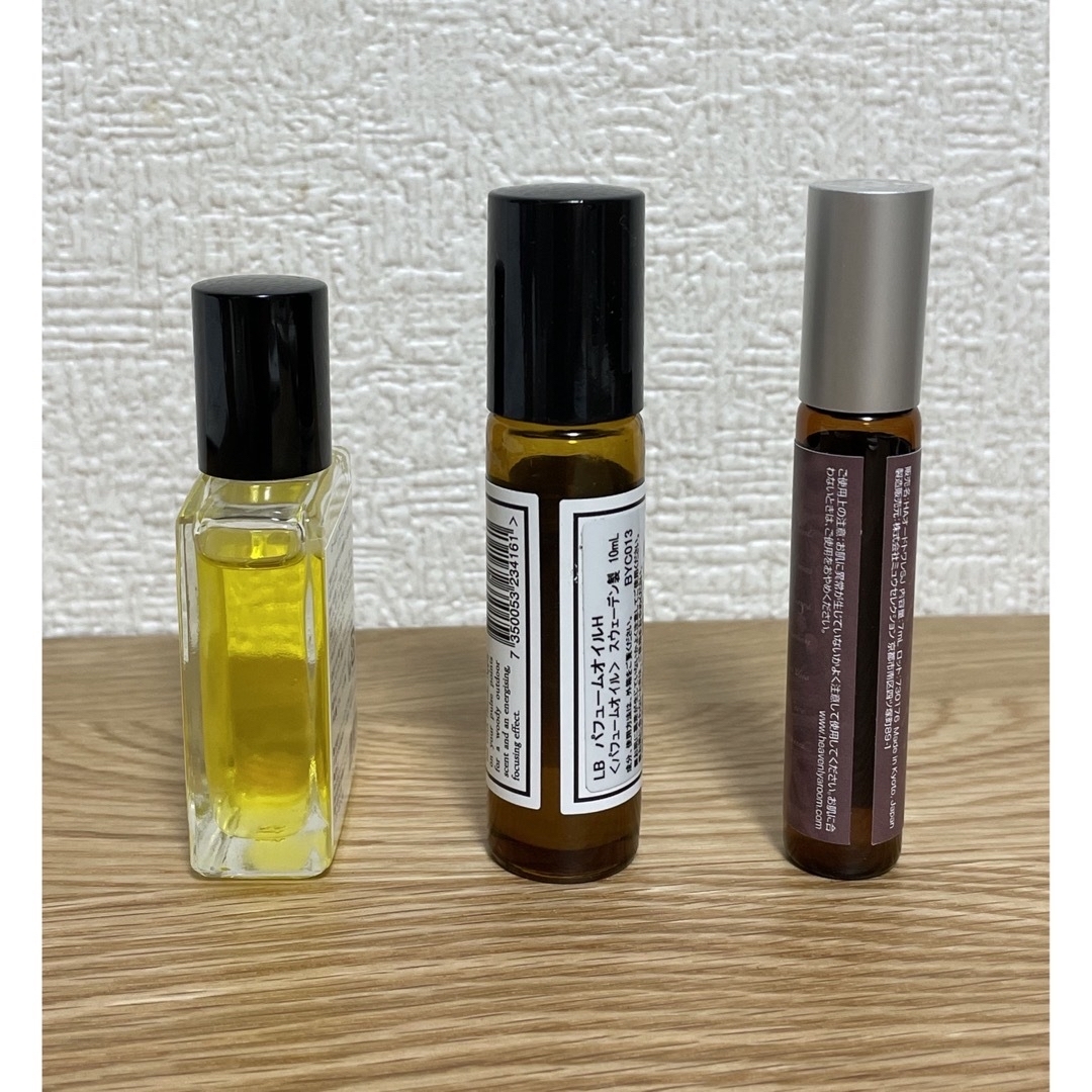 Cosme Kitchen(コスメキッチン)の人気のパロサント製品込み　ウッディ系ロールオン香水3本セット(ひのき/沈香) コスメ/美容の香水(香水(女性用))の商品写真