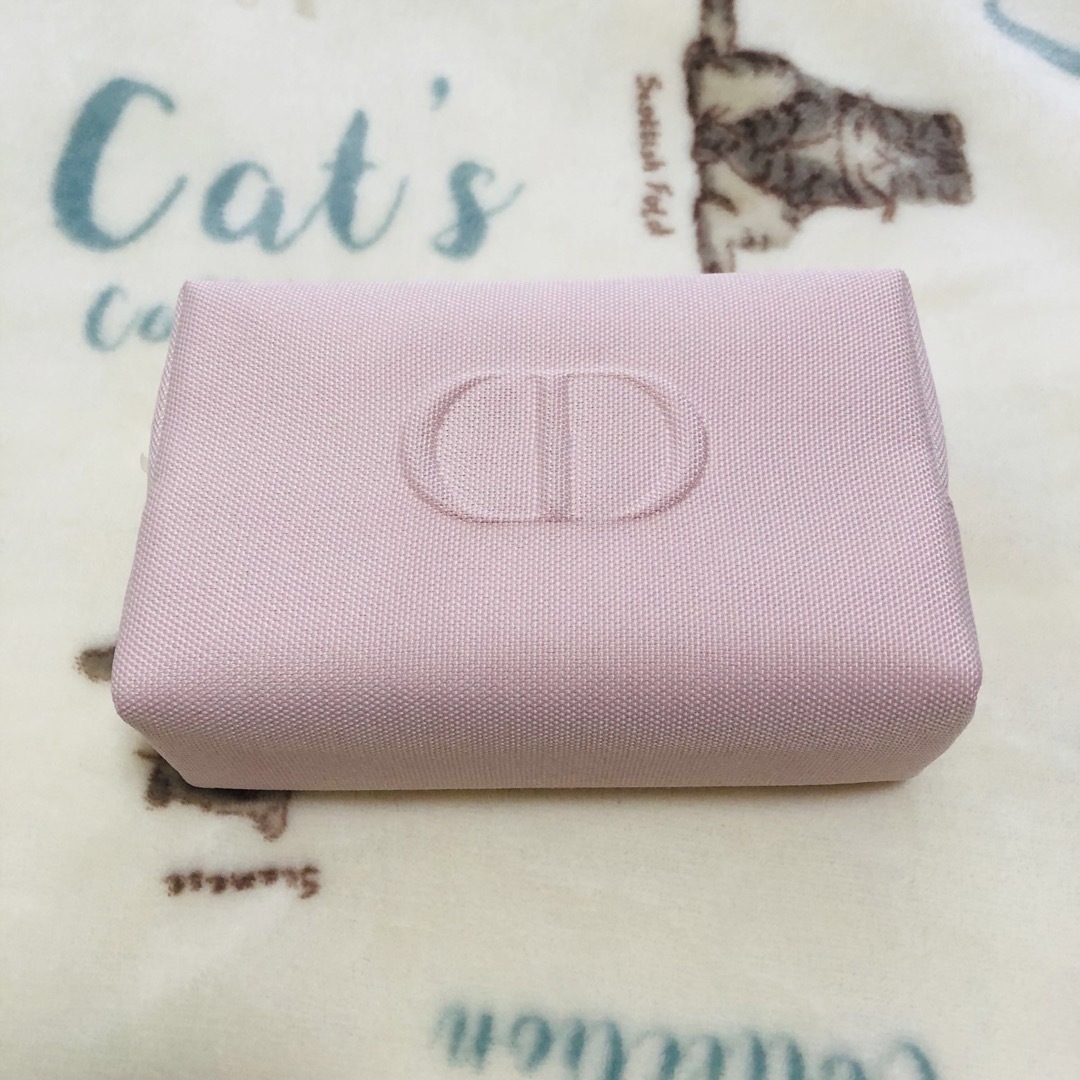 ディオール モンテニューコフレ　Dior trousse pouchコスメポーチ