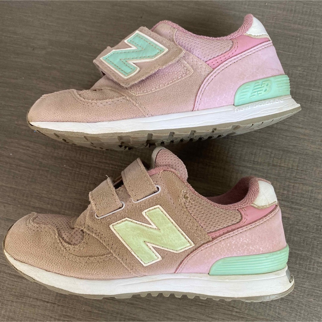 New Balance(ニューバランス)のニューバランス  スニーカー　17.5cm キッズ/ベビー/マタニティのキッズ靴/シューズ(15cm~)(スニーカー)の商品写真