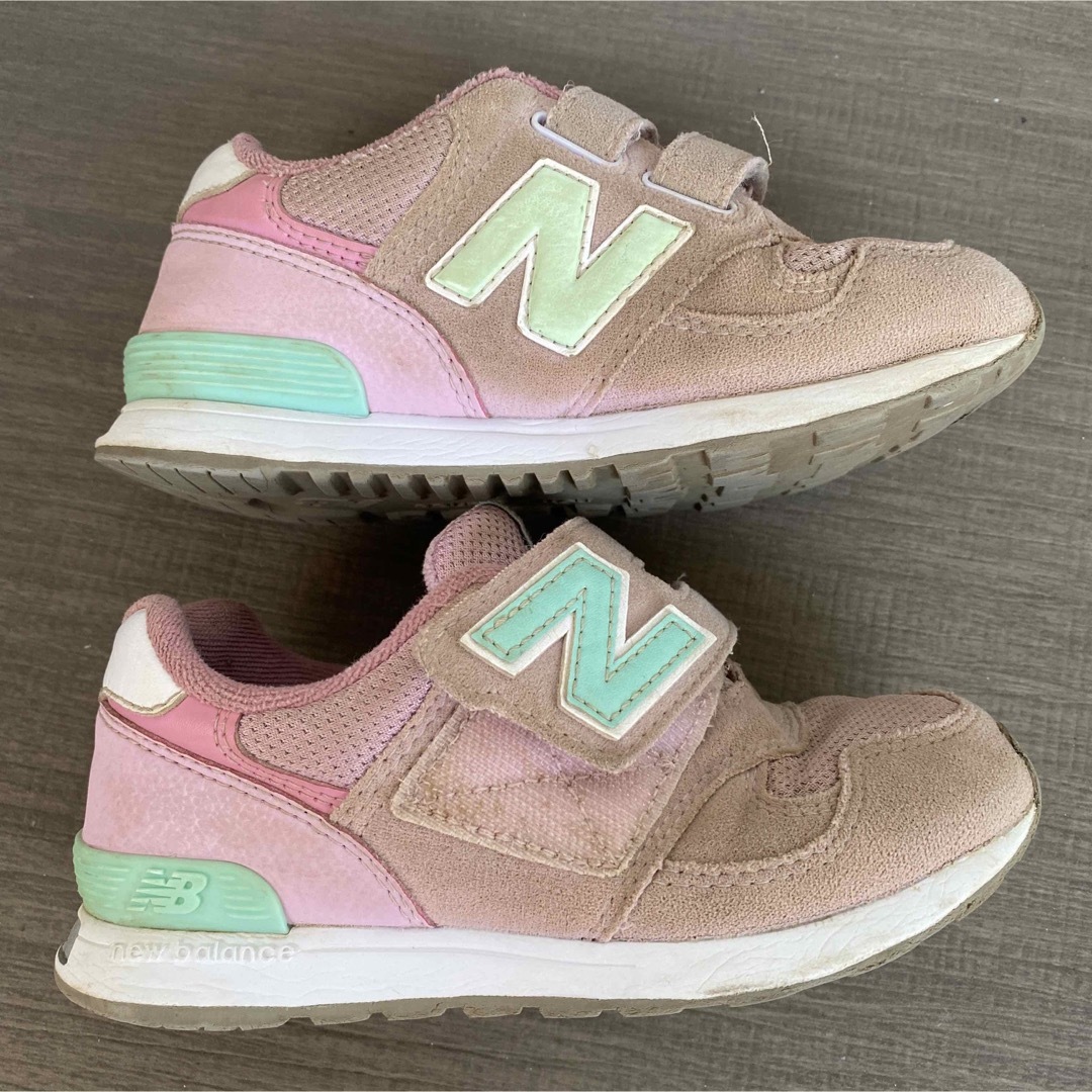 New Balance(ニューバランス)のニューバランス  スニーカー　17.5cm キッズ/ベビー/マタニティのキッズ靴/シューズ(15cm~)(スニーカー)の商品写真