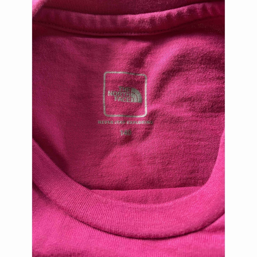 THE NORTH FACE(ザノースフェイス)のノースフェイス　キッズTシャツ　140 キッズ/ベビー/マタニティのキッズ服女の子用(90cm~)(Tシャツ/カットソー)の商品写真