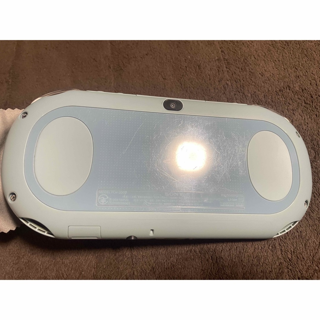 PlayStation Vita(プレイステーションヴィータ)のvita   ライトブルー　完全ジャンク品 エンタメ/ホビーのゲームソフト/ゲーム機本体(携帯用ゲーム機本体)の商品写真