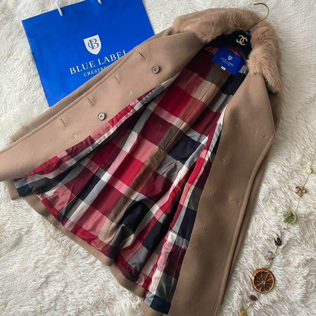 BURBERRY BLUE LABEL(バーバリーブルーレーベル)の美品 ブルーレーベルクレストブリッジ 高級リアルファー ダブル ウールコート レディースのジャケット/アウター(毛皮/ファーコート)の商品写真