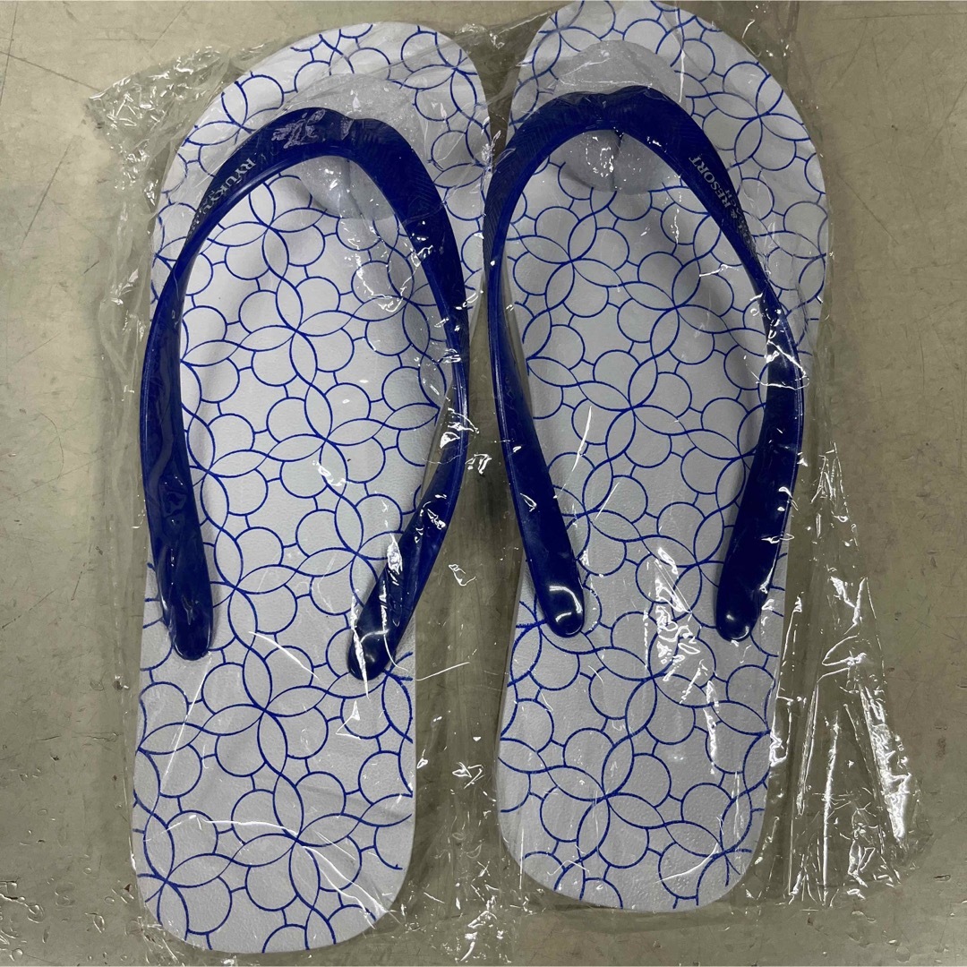 havaianas(ハワイアナス)のビーチサンダル　27.5cm 新品未使用 メンズの靴/シューズ(ビーチサンダル)の商品写真