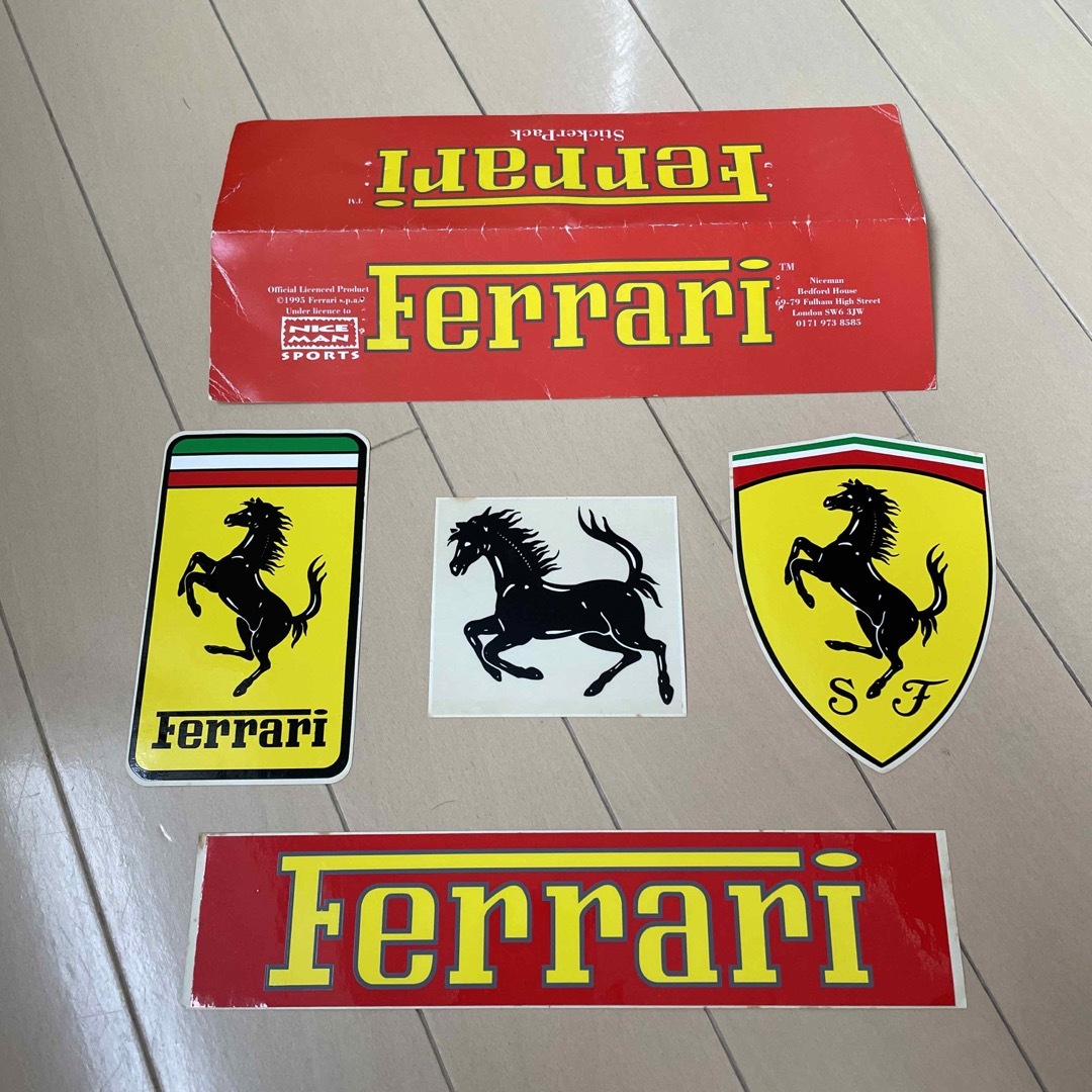 Ferrari(フェラーリ)の新品　フェラーリ　ステッカー　（公式　ナイスマン　スポーツ製） 自動車/バイクのバイク(ステッカー)の商品写真