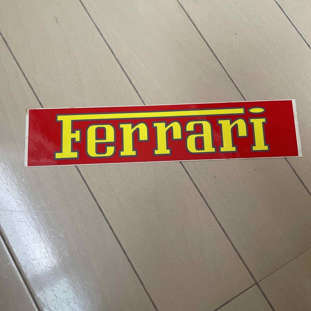 Ferrari(フェラーリ)の新品　フェラーリ　ステッカー　（公式　ナイスマン　スポーツ製） 自動車/バイクのバイク(ステッカー)の商品写真