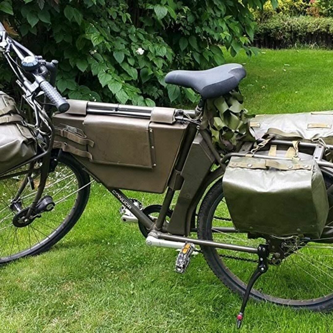 チェコ軍 ミリタリーバッグ サイドバッグ M-85 ショルダーストラップ付 エンタメ/ホビーのミリタリー(個人装備)の商品写真
