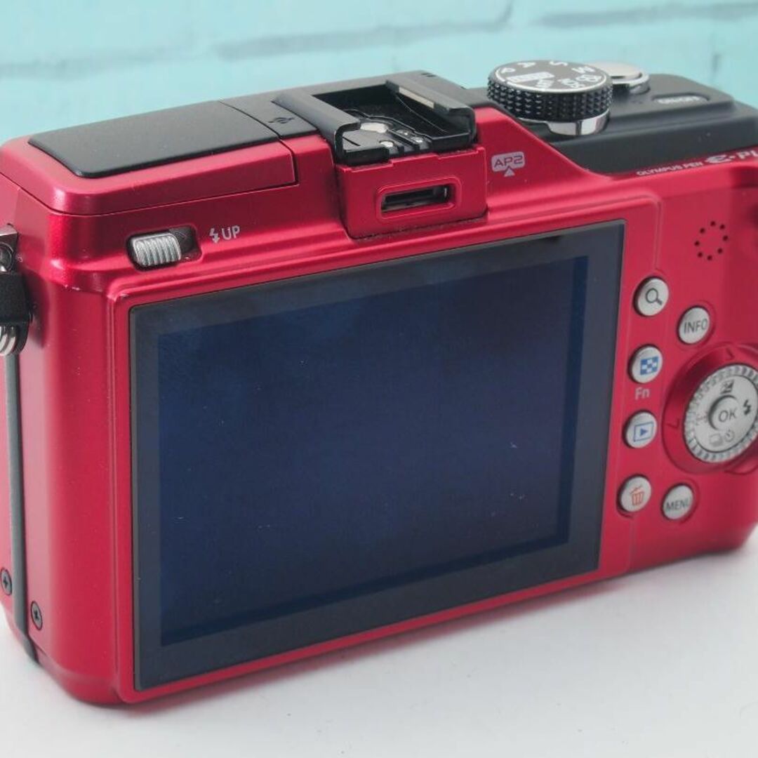 OLYMPUS(オリンパス)のオリンパス ペン E-PL2 レッド RED ボディ のみ スマホ/家電/カメラのカメラ(ミラーレス一眼)の商品写真