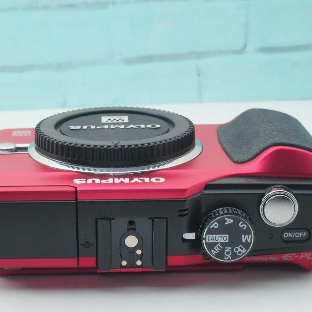 OLYMPUS(オリンパス)のオリンパス ペン E-PL2 レッド RED ボディ のみ スマホ/家電/カメラのカメラ(ミラーレス一眼)の商品写真