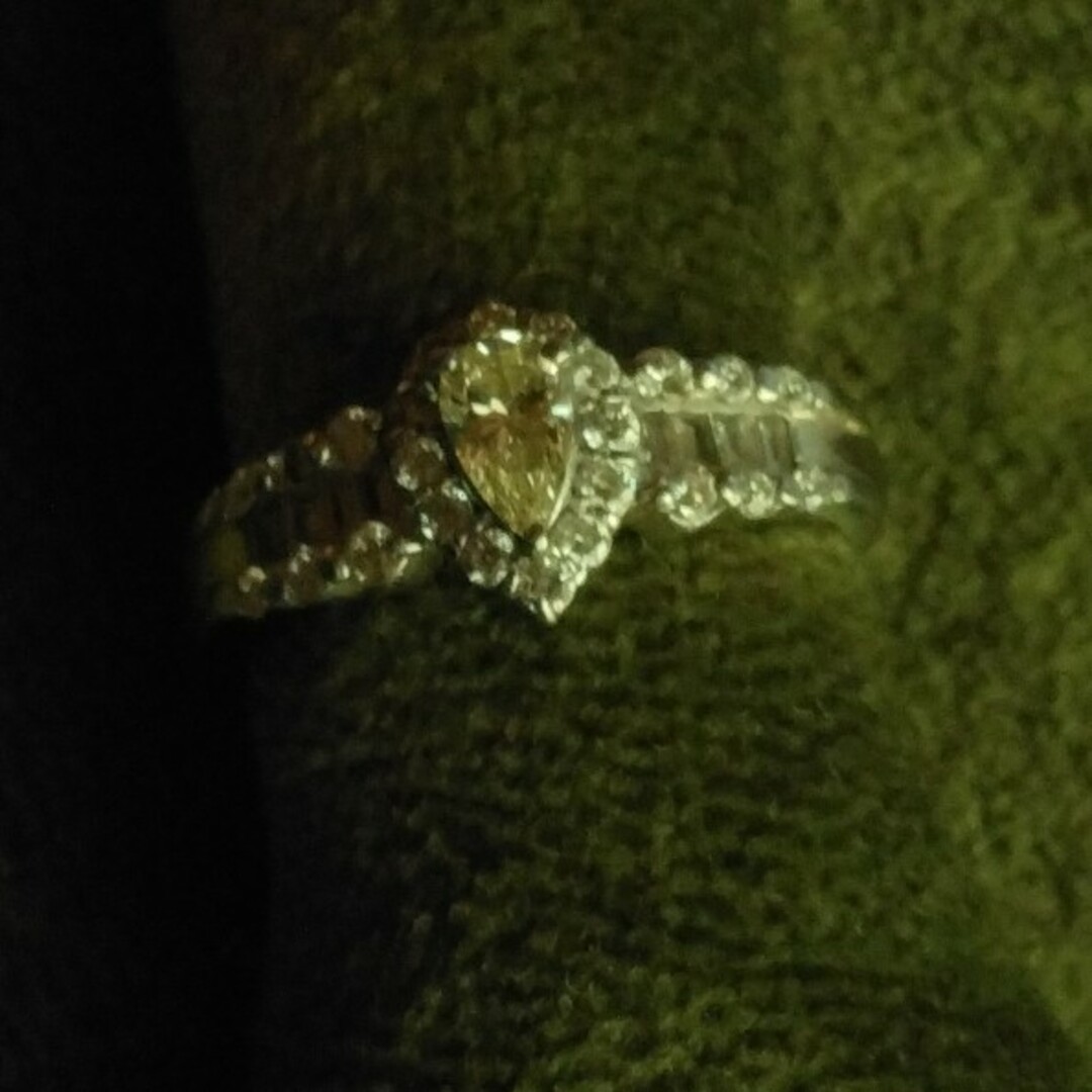 プラチナ　ダイヤモンドリング　指輪 レディースのアクセサリー(リング(指輪))の商品写真