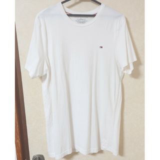 トミーヒルフィガー(TOMMY HILFIGER)のトミーヒルフィガー　ワンポイントロゴ　Tシャツ　海外Sサイズ　日本Mサイズ相当(Tシャツ/カットソー(半袖/袖なし))