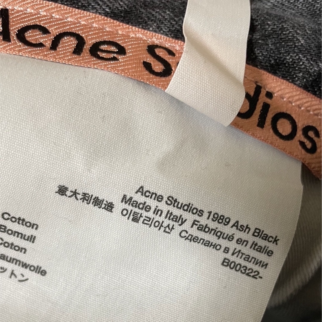 Acne Studios(アクネストゥディオズ)のAcne Studios ルーズフィットデニム 1989 サイズ29×32 メンズのパンツ(デニム/ジーンズ)の商品写真