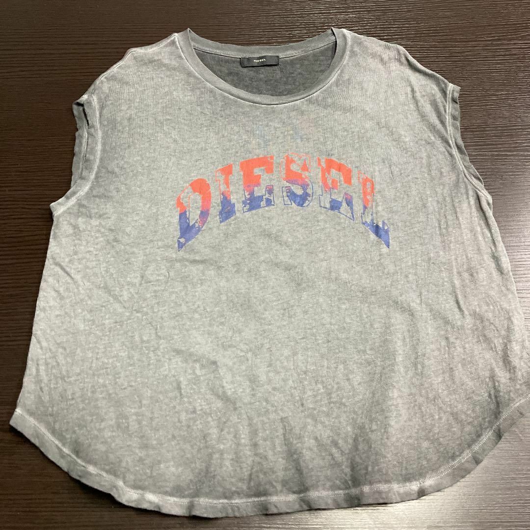 DIESEL(ディーゼル)のディーゼル　カットソー　ノースリーブ　Tシャツ　グラデーション　古着女子 レディースのトップス(カットソー(半袖/袖なし))の商品写真