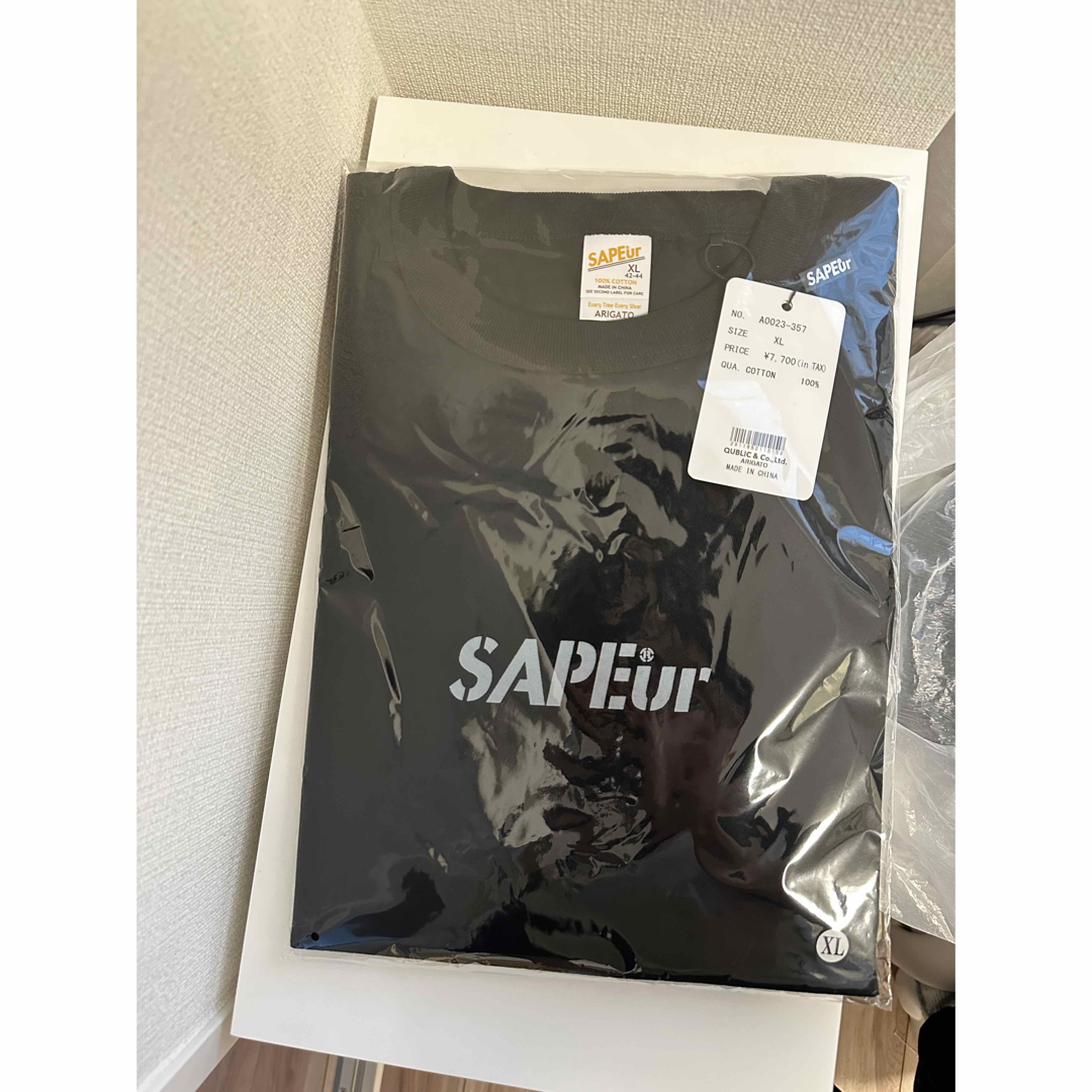 新品　SAPEur サプール ロッドマン Tシャツ ブラック　XL メンズのトップス(Tシャツ/カットソー(半袖/袖なし))の商品写真
