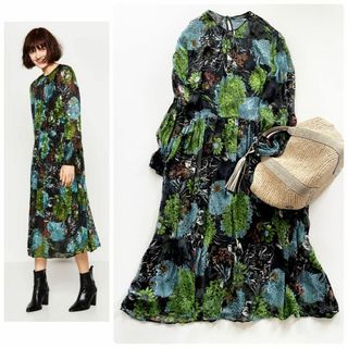 ザラ(ZARA)の美品◆ザラ◆ ボタニカルプリントティアードワンピース　花柄　ブラック　M(ロングワンピース/マキシワンピース)