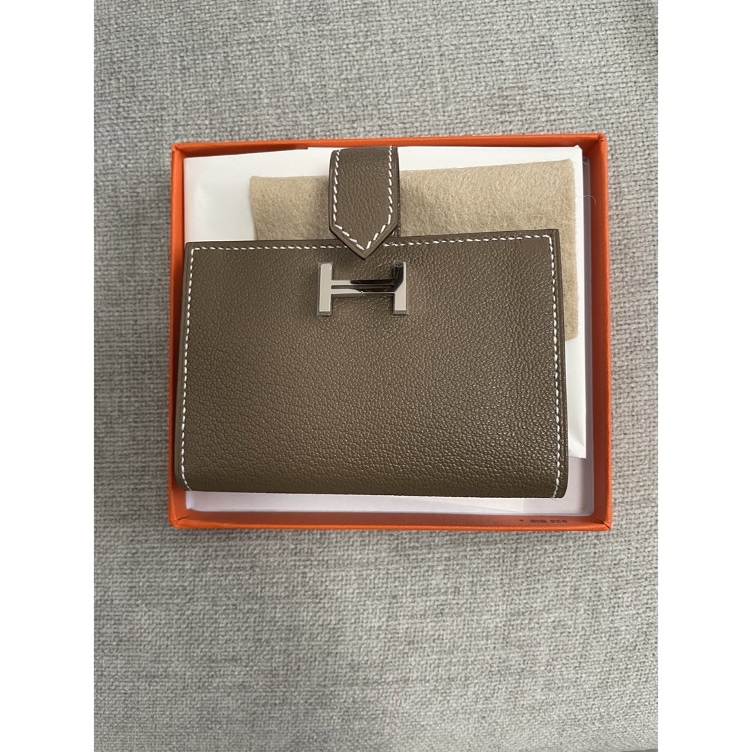 Hermes(エルメス)の【新品未使用】HERMES エルメス ベアン カードケース レディースのファッション小物(名刺入れ/定期入れ)の商品写真