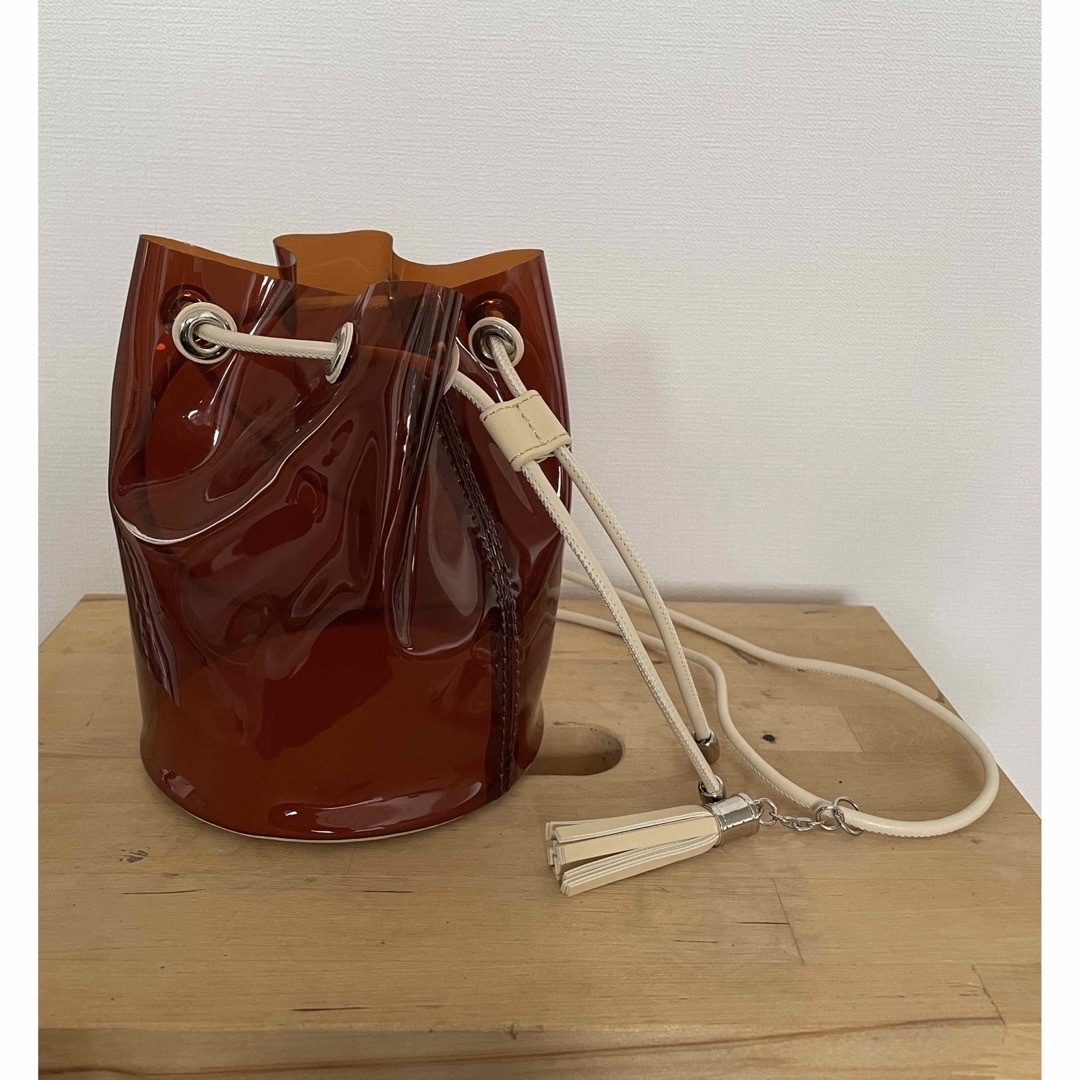 Maison de Reefur(メゾンドリーファー)のメゾンドリーファー　ドローストリング　ブラウンクリアバック　梨花 レディースのバッグ(ショルダーバッグ)の商品写真