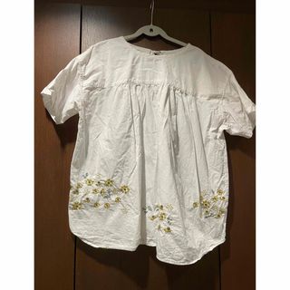 シャンブルドゥシャーム(chambre de charme)の☆美品☆chambre de charme 刺繍ブラウス(シャツ/ブラウス(半袖/袖なし))