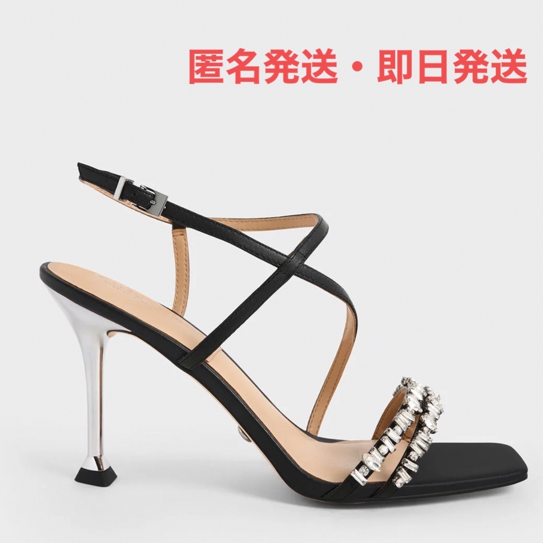 Charles and Keith(チャールズアンドキース)のジェムエンベリッシュド アシメトリックサンダル レディースの靴/シューズ(サンダル)の商品写真