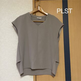 プラステ(PLST)の最終お値下げ　PLST  プラステ  未使用✨トップス  美品✨(カットソー(半袖/袖なし))