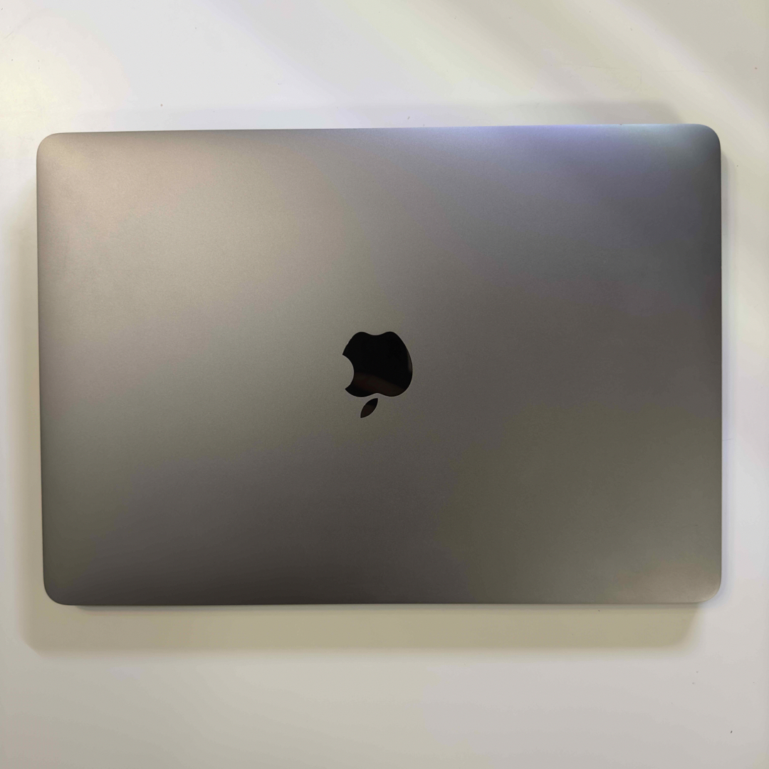 Apple(アップル)のMacBook Air 2019 / i7 / 16GB / 256GB スマホ/家電/カメラのPC/タブレット(ノートPC)の商品写真