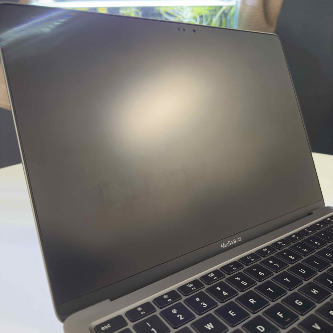 Apple(アップル)のMacBook Air 2019 / i7 / 16GB / 256GB スマホ/家電/カメラのPC/タブレット(ノートPC)の商品写真