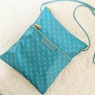 日経トレンディ 美品 新品に近い ゲラルディーニ タグ、本物証明あり