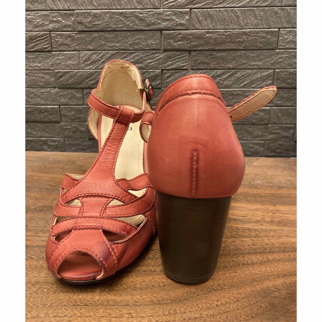 BARCLAY(バークレー)のBARCLAY 天然革　サンダル　新品未使用　赤　22cm レディースの靴/シューズ(サンダル)の商品写真